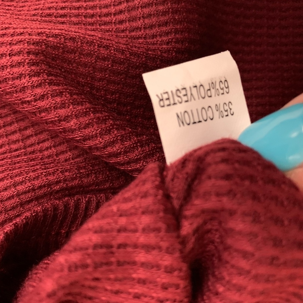 🎉🎉NWOT🎉🎉 Burgundy Blouse Soft Medium-weight Thermal material Loose Fitting😊 - Picture 7 of 9